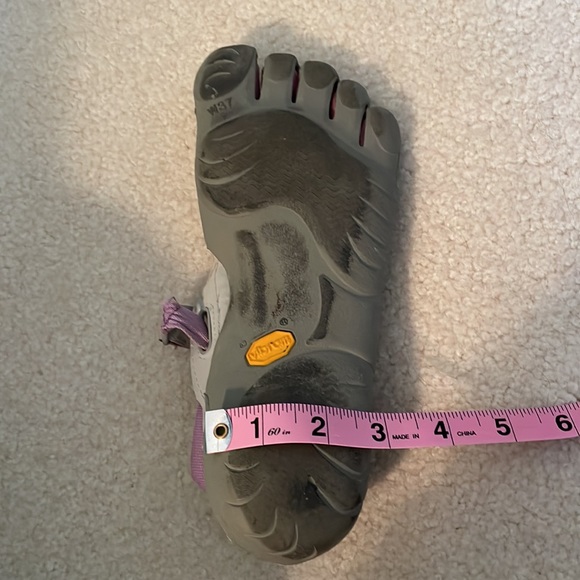 Vibram five finger shoes - Picture 15 of 16